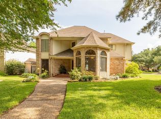 12102 Moorcreek Dr, Houston, TX 77070
