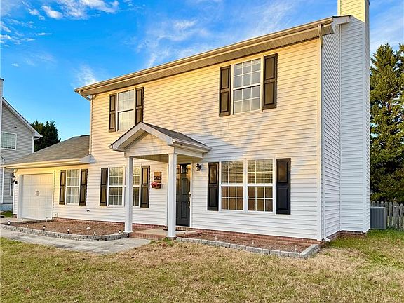 2nd image of 1205 Birch Hill Dr