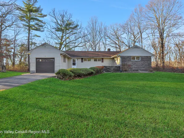 17 Cedar Ridge Road, New Paltz, NY 12561