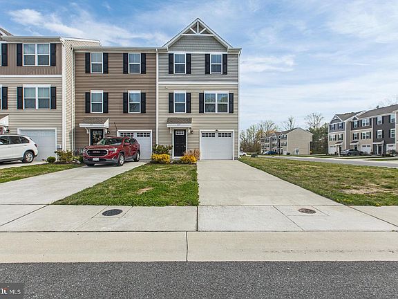 3rd image of 6339 Pebblebrook Dr