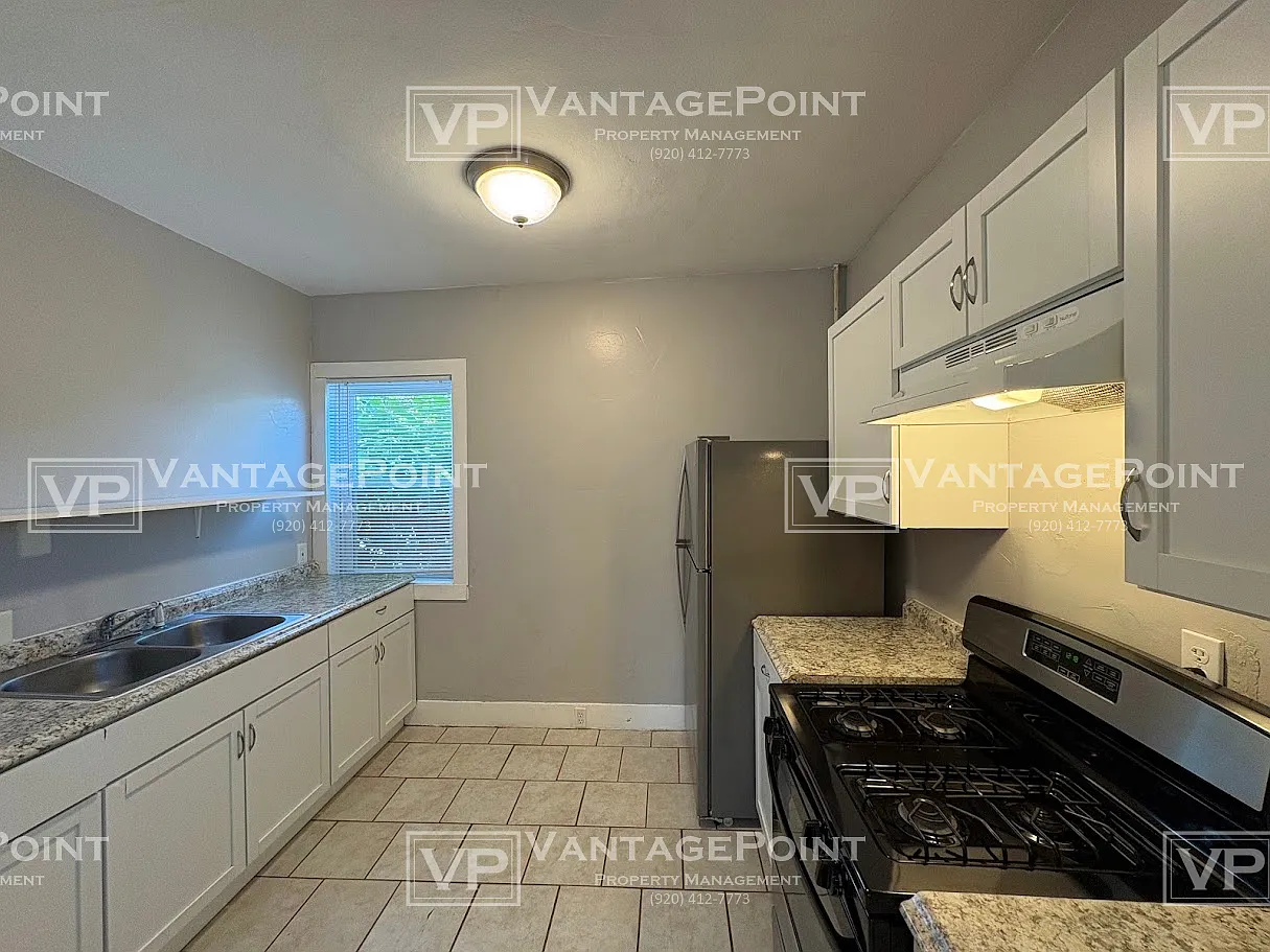 332-334 S. Quincy St - 334 — Photo 2