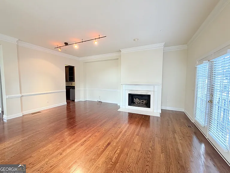 1221 Creekside Pl SE — Photo 4