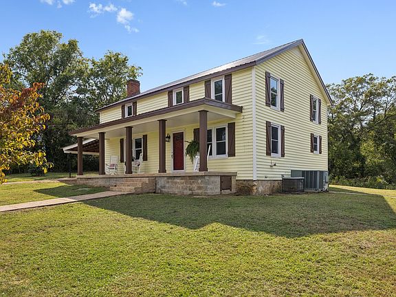 4th image of 1954 Hidden Hills Dr