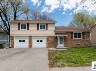 231 Robin Hood Dr, Junction City, KS 66441