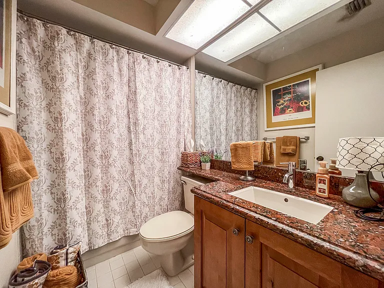 56 Edinburgh Dr — Photo 18