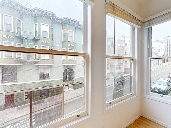 3rd image of 1575 Sacramento St APT 5