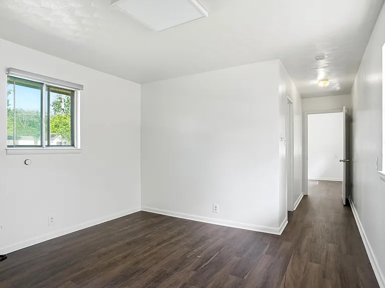 900 Emery St — Photo 21
