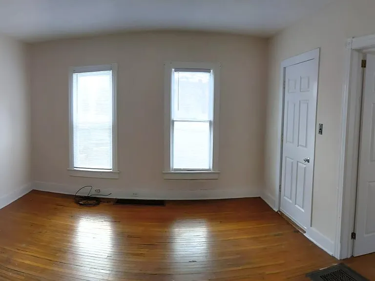 107 S Elmira St #1 — Photo 2