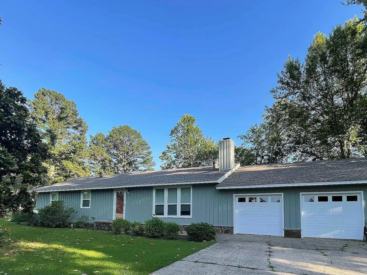 3 bed, 1512 sqft, $1,800 — Photo 1