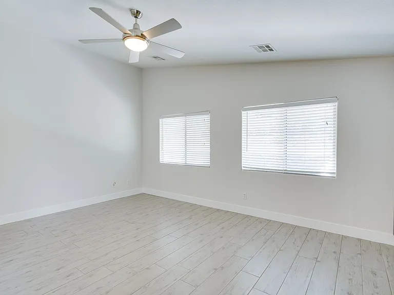 1088 Snow Roof Ave — Photo 23