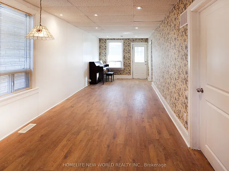 32 Pendeen Ave — Photo 39