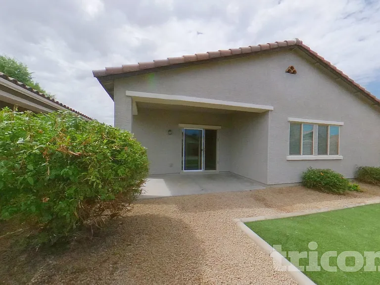 45656 W Sky Ln — Photo 12