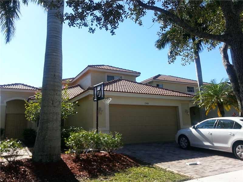 1st image of 1545 Winterberry Ln