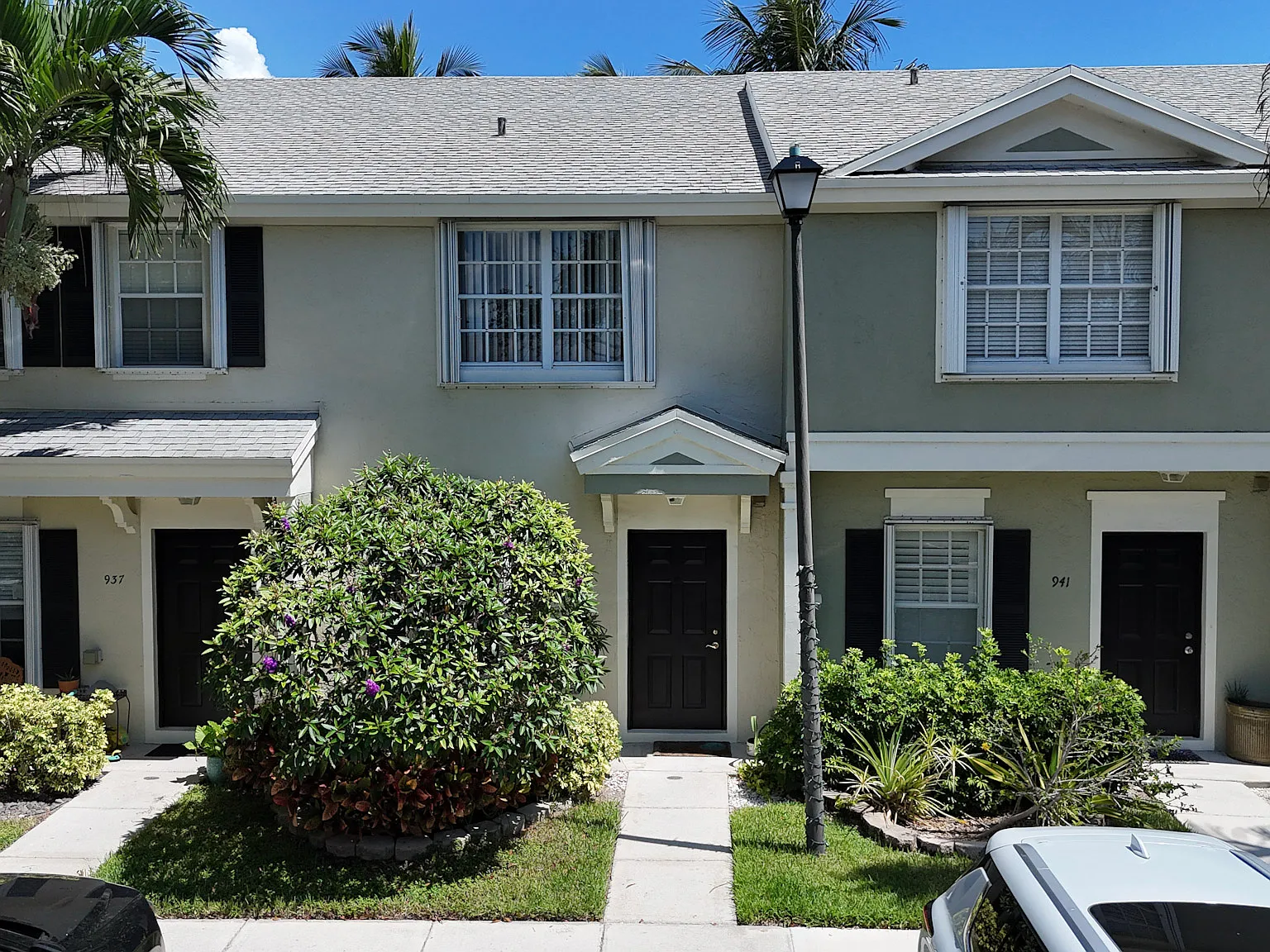 2 bed, 2.5 bath, 1184 sqft, $3,000 — Photo 1