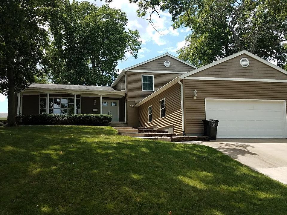 1st image of 32 Woodshire Dr