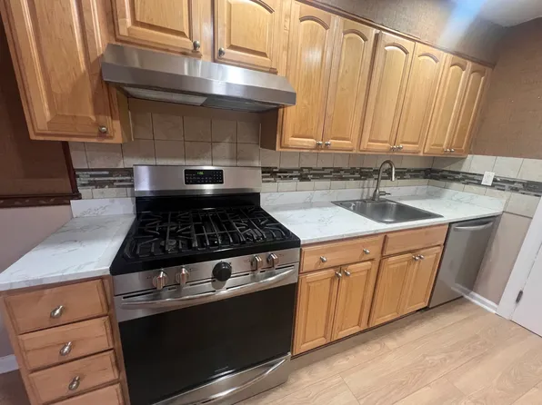 1414 67th St Floor 1, North Bergen, NJ 07047
