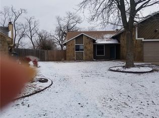 1712 S Willow Wind Dr, Midwest City, OK 73130