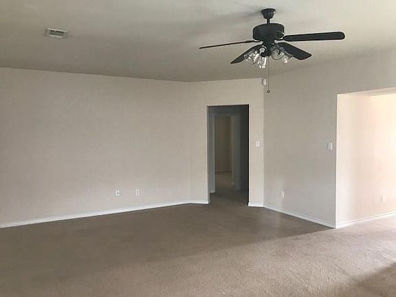 3rd image of 203 Arrowhead Dr