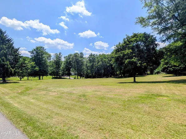 Park Heights Rd, Bedford, PA 15522
