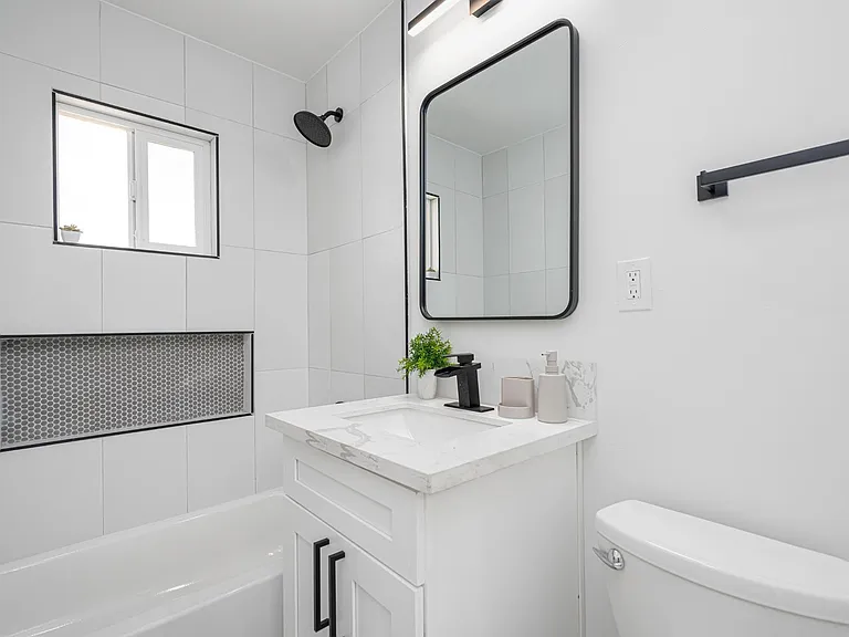 3127-31 Bancroft St #3131 — Photo 9