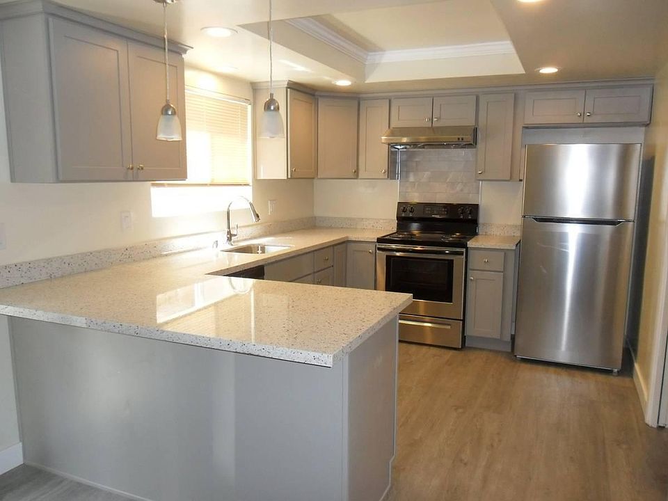 1st image of 1641 Brookvale Dr #9