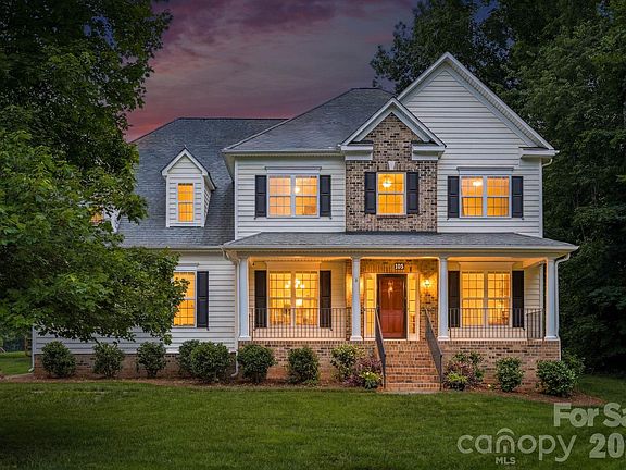 2nd image of 184 Herons Gate Dr