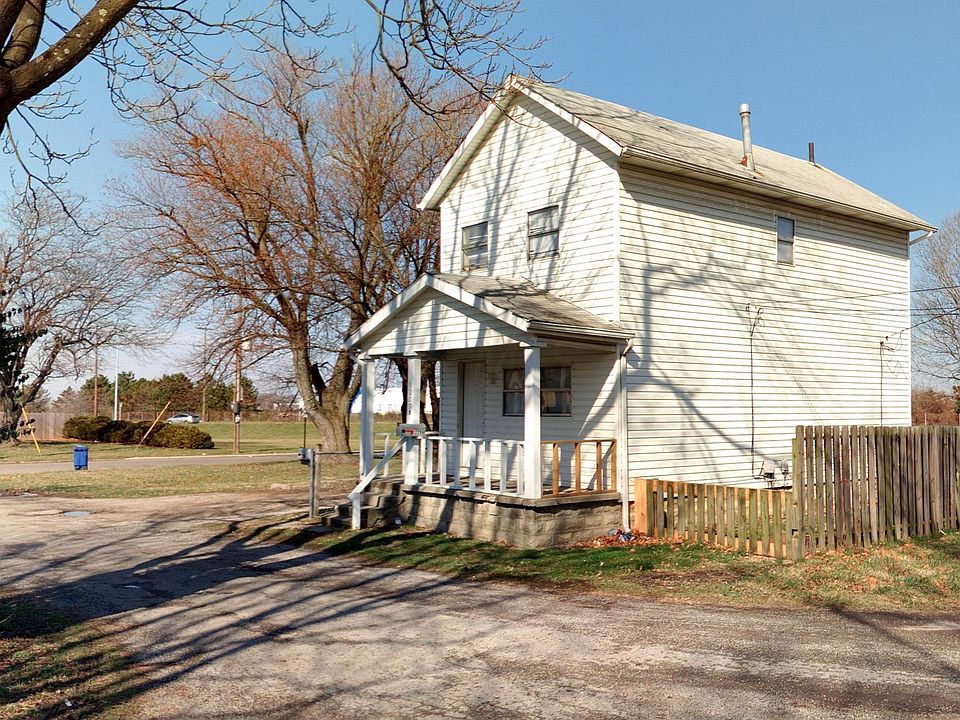 1st image of 1229&1229 Leonard Ave