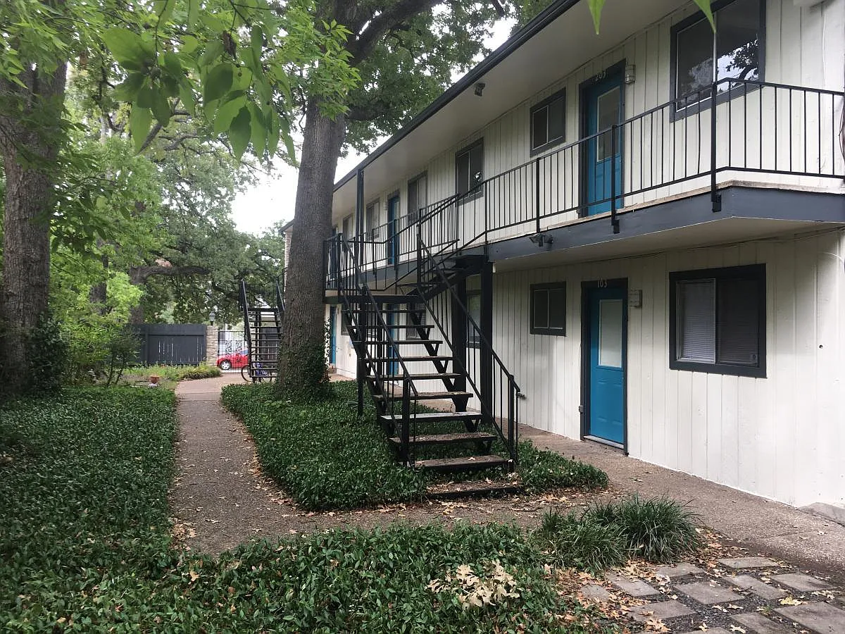 Building Photo - 308 E 34th St #103