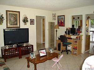 4th image of 15464 Pheasant St