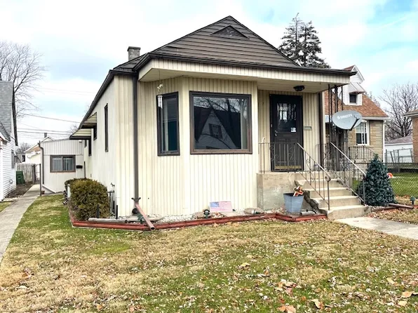 2734 W 98th Pl, Evergreen Park, IL 60805