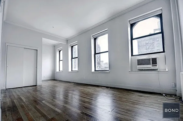 Rented by Bond New York | media 9