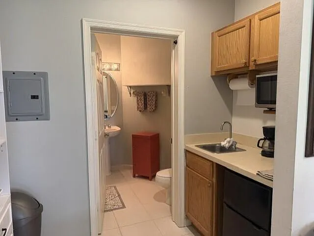 8906 Sandshot Ct #B — Photo 7