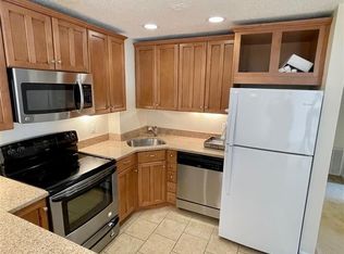 25 Elmwood St #201, Somerville, MA 02144