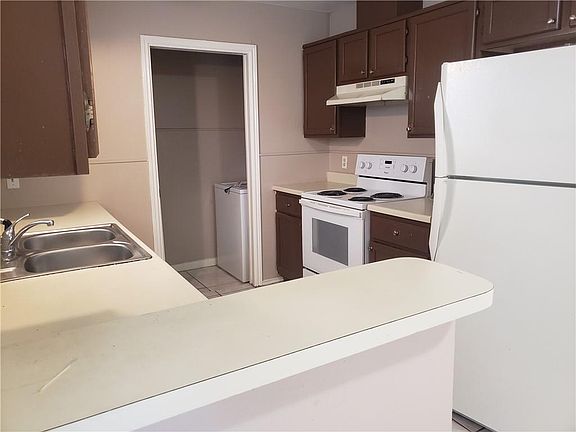 5th image of 5401 N 15th St Unit B