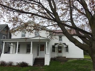 108 E Washington St, Sackets Harbor, NY 13685