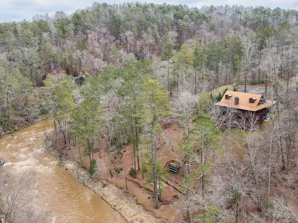 1689 Marie Dr, Talking Rock, GA 30175