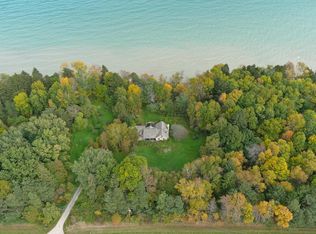 16929 Lakeshore Rd, Two Rivers, WI 54241