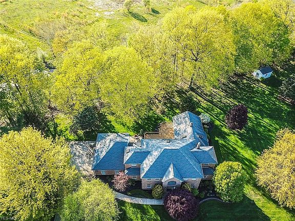 2nd image of 2850 Loreto Dr