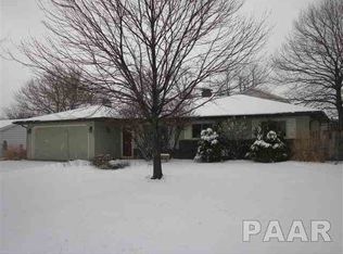 121 Freedom Trl, East Peoria, IL 61611