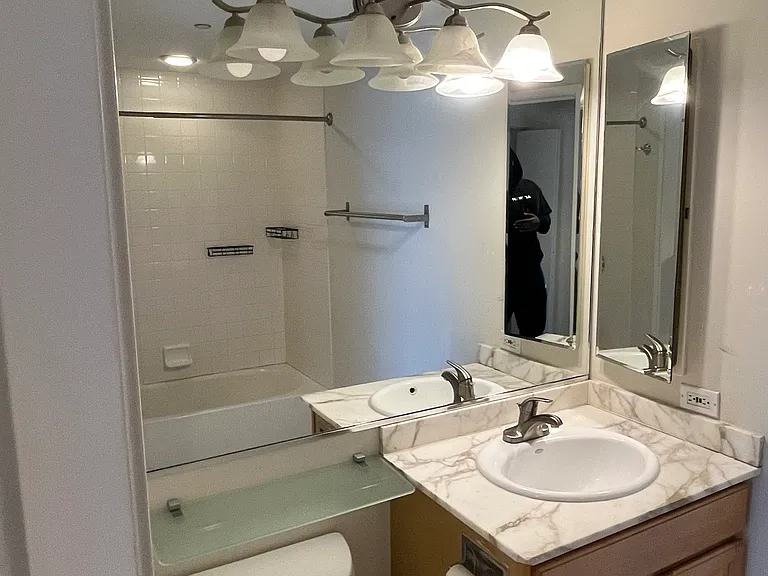 61 W 15th St #202 — Photo 19