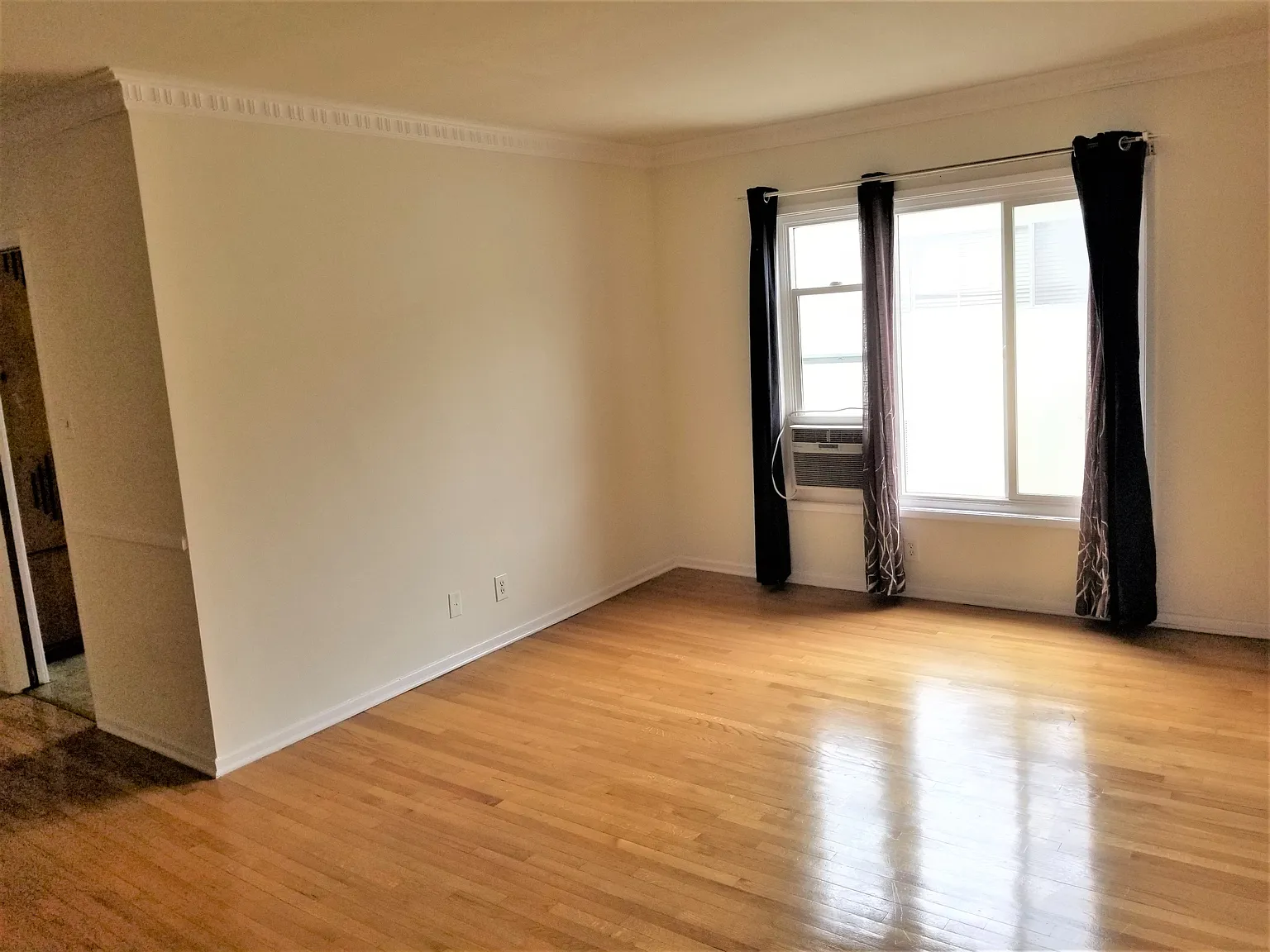 1 bed, 675 sqft, $2,000 — Photo 3