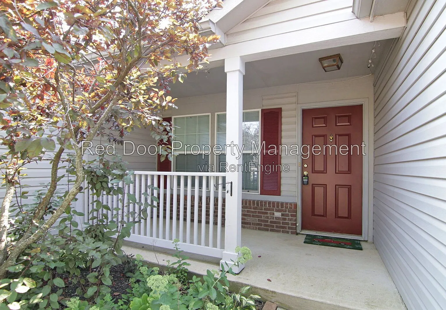 3 bed, 2.0 bath, 1461 sqft, $1,925 — Photo 2