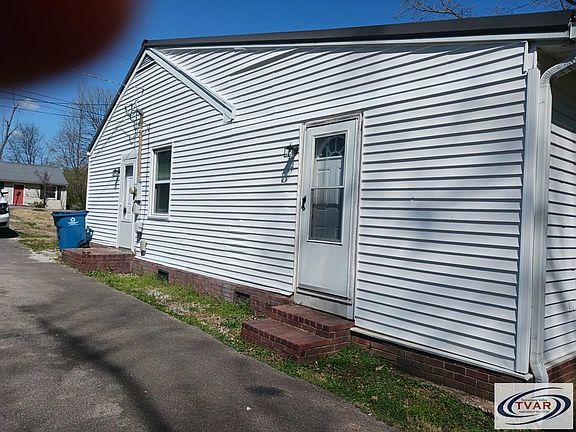 2nd image of 139 Mimosa St