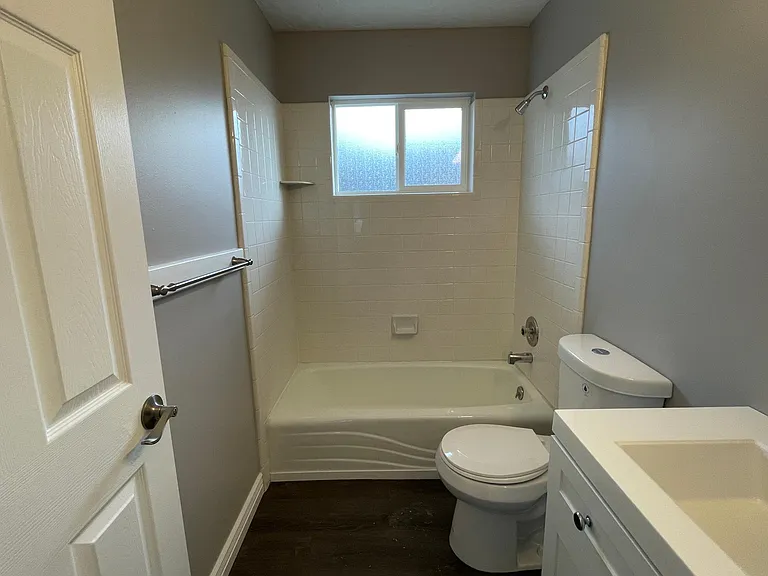1224 W Indiana Ave #B — Photo 9