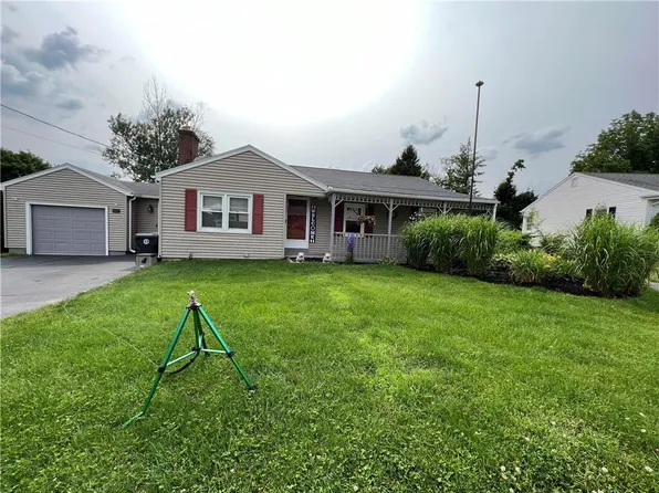 51 Valley View Dr, Cumberland, RI 02864
