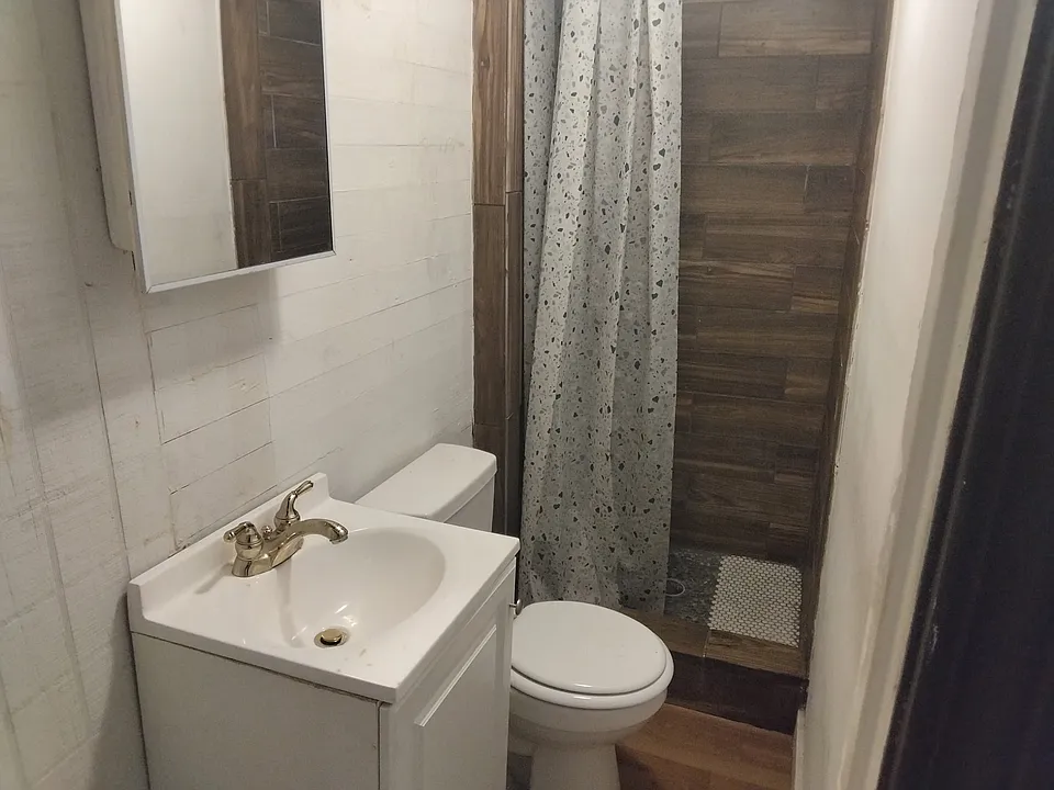 722 1/2 Martin Luther King Blvd #3