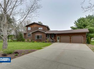 2521 Honeysuckle Ln, Wisconsin Rapids, WI 54494