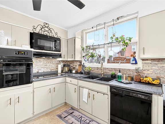 18th image of 222 Union St
