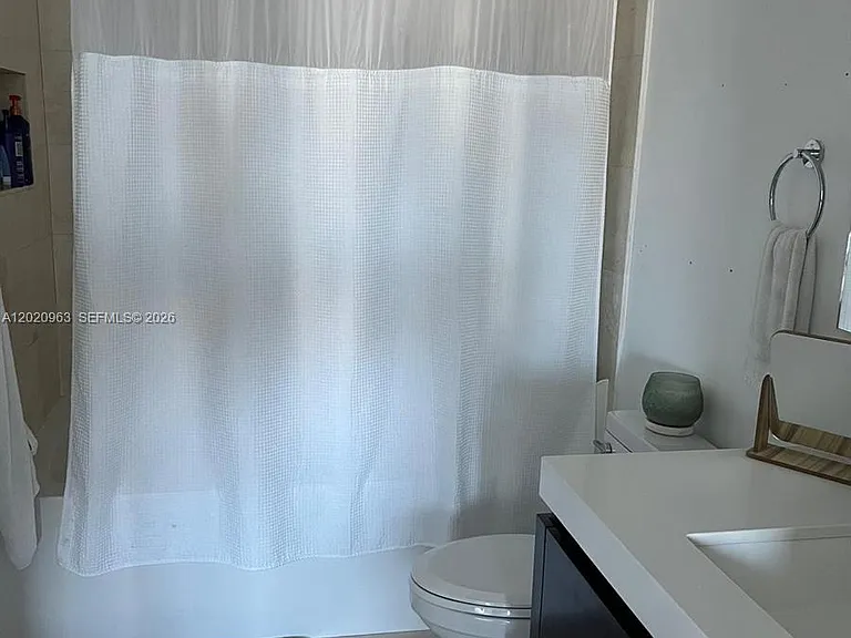 185 SW 7th St #3209 — Photo 18