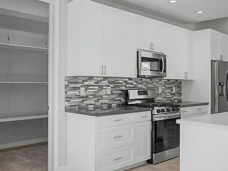 10053 N Alder Spring Dr — Photo 8